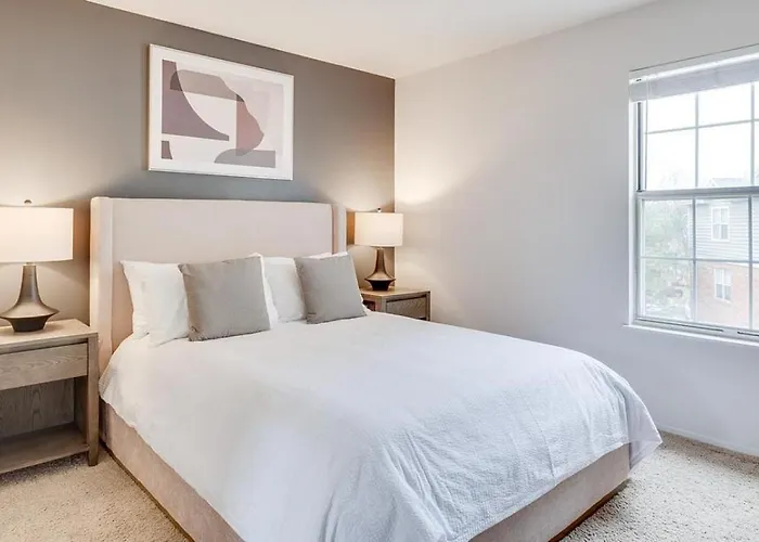 Landing - Modern With Amazing Amenities *
